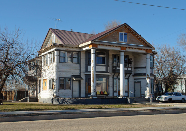 409 N Kimball Ave in Caldwell, ID - Foto de edificio - Building Photo