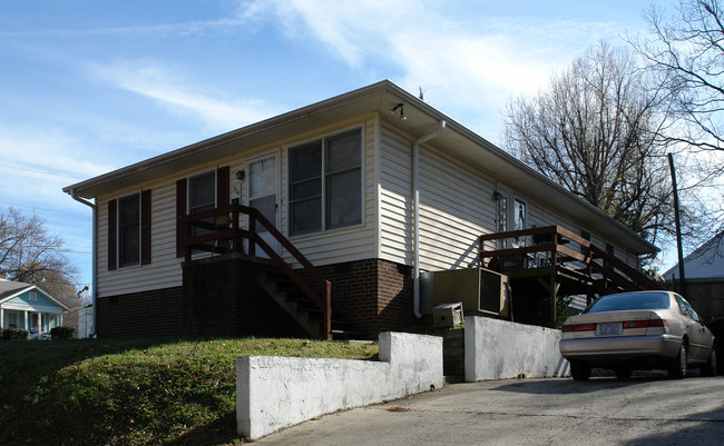 301 Sixth St in Burlington, NC - Foto de edificio - Building Photo