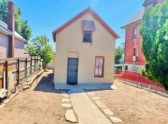 property at 216 N Bradford St