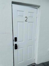 2765 NW 55th St, Unit 2 in Miami, FL - Building Photo - Building Photo
