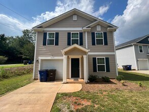 4030 Gibb Ct in Winston-Salem, NC - Building Photo - Building Photo