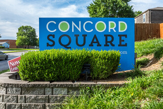 Concord Sq Apartments in Kansas City, KS - Foto de edificio - Building Photo