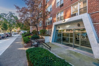 Glenn Briar in Brooklyn, NY - Building Photo - Building Photo