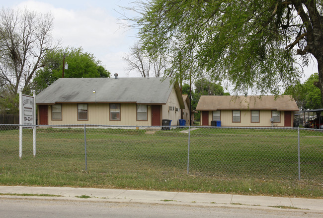 Kelly Ann Apartments in San Antonio, TX - Foto de edificio - Building Photo