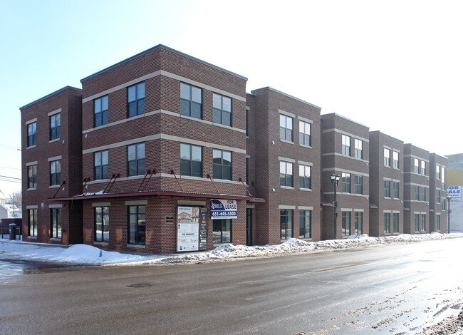 Winnipeg Apartments in St. Paul, MN - Foto de edificio - Building Photo