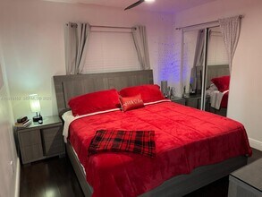 15534 SW 153rd St in Miami, FL - Building Photo - Building Photo