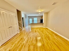 1138 W Washburne Ave in Chicago, IL - Building Photo - Building Photo