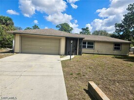 808 Greenwood Ave in Lehigh Acres, FL - Building Photo