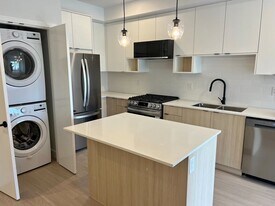 2629 Millstream Rd in Victoria, BC - Building Photo