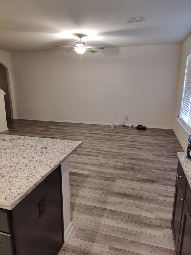 2038 Wooley Way in Seagoville, TX - Building Photo - Building Photo