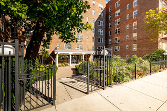 63-61 Yellowstone Blvd in Forest Hills, NY - Building Photo - Building Photo