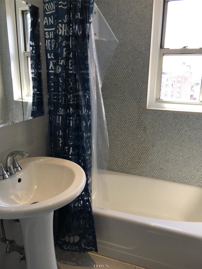 111 3rd Ave in New York, NY - Building Photo - Building Photo