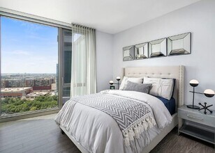 1111 S State St, Unit 1302 in Chicago, IL - Building Photo - Building Photo