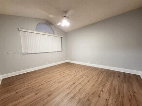 13907 SW 93rd Ln in Miami, FL - Building Photo - Building Photo