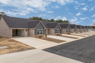 Townhomes at Magnolia in Rainbow City, AL - Building Photo