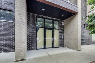 815 N Richmond St-Unit -402 in Chicago, IL - Foto de edificio - Building Photo