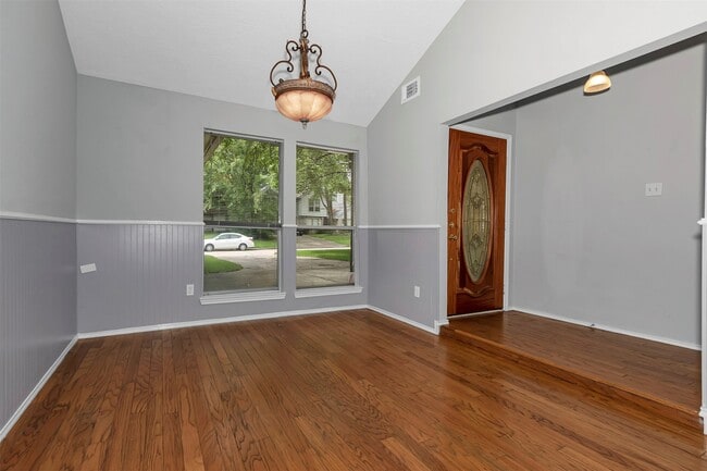 property at 73 Timberspire Ln