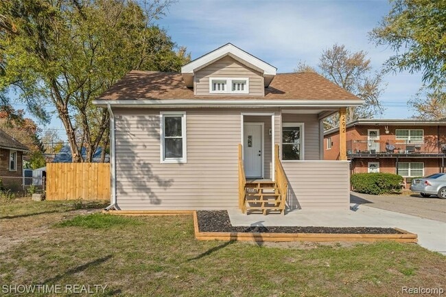 property at 292 W Marshall St