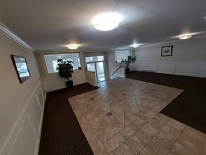 181 Melba St, Unit 321 in Milford, CT - Building Photo - Building Photo