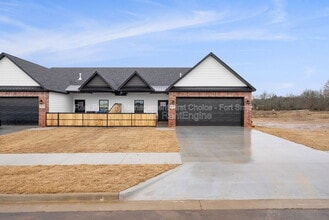 8620 Cantera Dr in Fort Smith, AR - Building Photo - Building Photo