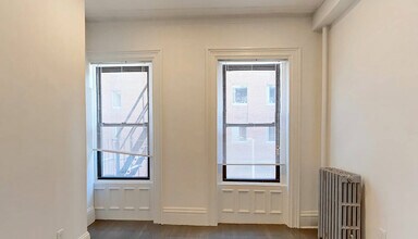 275 Newbury St, Unit 2 in Boston, MA - Building Photo - Building Photo