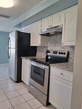 1663 Plum Tree Rd in Holiday, FL - Foto de edificio - Building Photo