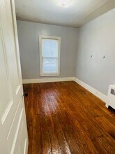 124 Michigan St, Unit 3 in Petoskey, MI - Foto de edificio - Building Photo