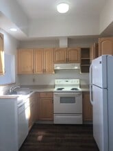 555 Broadway Ave in Seaside, CA - Building Photo - Building Photo