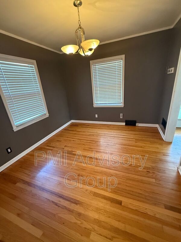 1124 SW Collins Ave in Topeka, KS - Building Photo - Building Photo