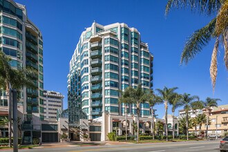Park Laurel on the Prado in San Diego, CA - Foto de edificio - Building Photo