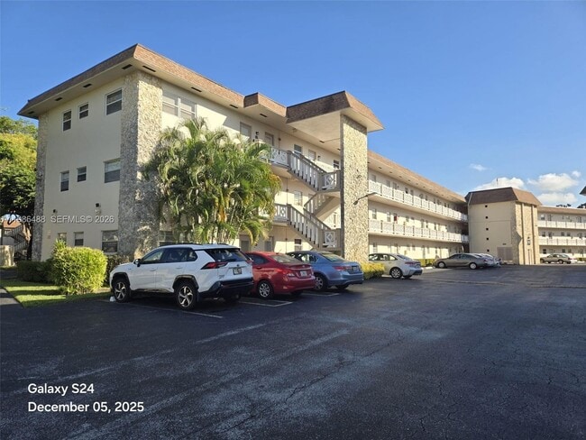 property at 5181 W Oakland Park Blvd