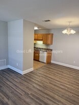 8458 Chisholm Rd in Pensacola, FL - Building Photo