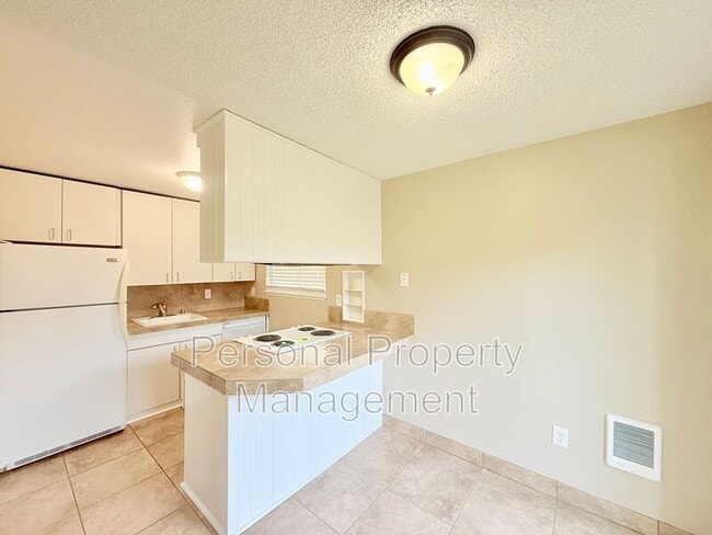 property at 906 Z St