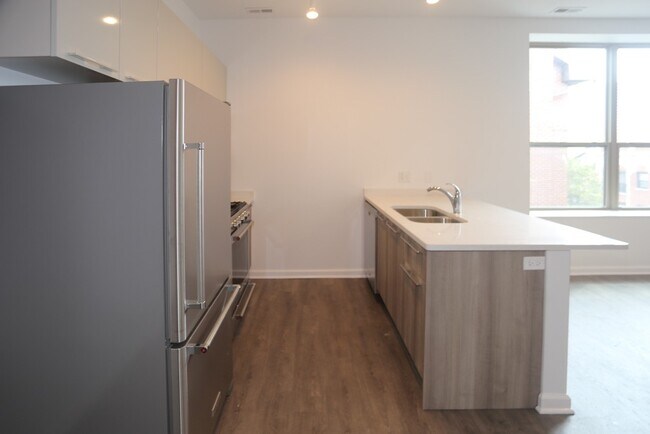 932 W Dakin St in Chicago, IL - Building Photo - Building Photo
