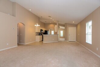 8102 Diablo Ct in Trinity, FL - Building Photo - Building Photo