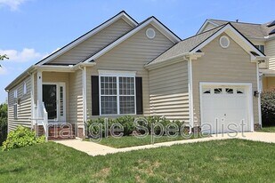 5513 Creekdale Cir in Raleigh, NC - Building Photo
