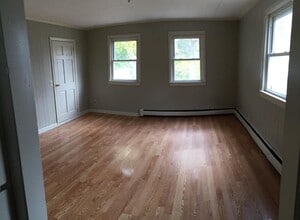 352 Ohio St, Unit 1 in Bangor, ME - Foto de edificio - Building Photo