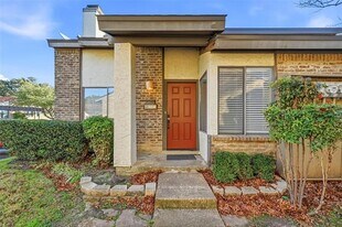 821 Dublin Dr in Richardson, TX - Building Photo