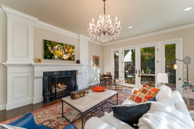 property at 2744 SW Sherwood Dr