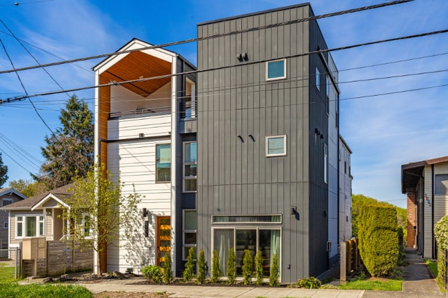 3411 15th Ave S in Seattle, WA - Building Photo - Building Photo