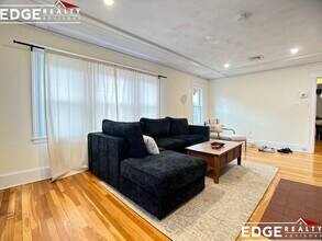 56 Bostonia Ave, Unit 2 in Brighton, MA - Building Photo - Building Photo