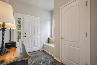 2562 Golf Ridge Cir in Naperville, IL - Building Photo - Building Photo