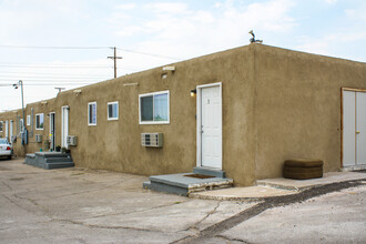 5609-5613 Central Ave NW in Albuquerque, NM - Building Photo - Building Photo