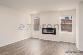 17502 NW 10th Ct in Ridgefield, WA - Foto de edificio - Building Photo