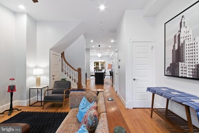 1004 11th St NE in Washington, DC - Building Photo - Building Photo