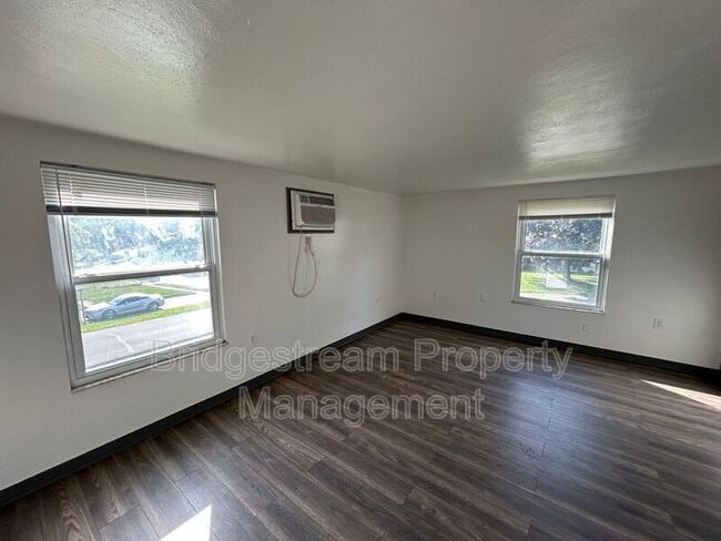 147 Oak St in Fairborn, OH - Building Photo - Building Photo