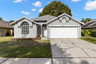 8815 Bayaud Dr in Tampa, FL - Building Photo - Building Photo