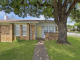 536 Guerin Dr in Arlington, TX - Building Photo