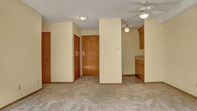 Alderview in Prince Albert, SK - Building Photo - Interior Photo