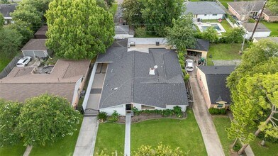 5754 Wigton Dr in Houston, TX - Building Photo - Building Photo